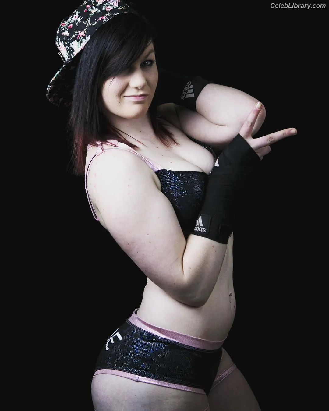Bea Priestley photo 5 of 1039