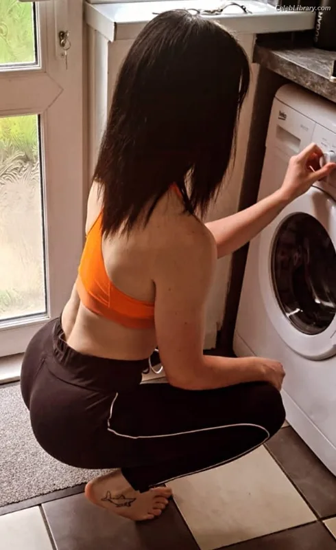 Bea Priestley photo 7 of 1040