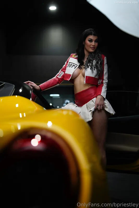 Bea Priestley photo 14 of 1040
