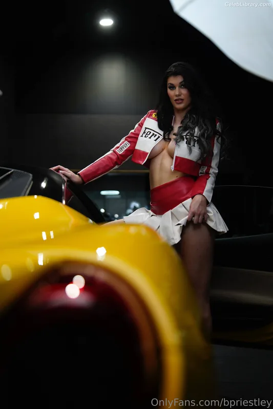 Bea Priestley photo 14 of 1040