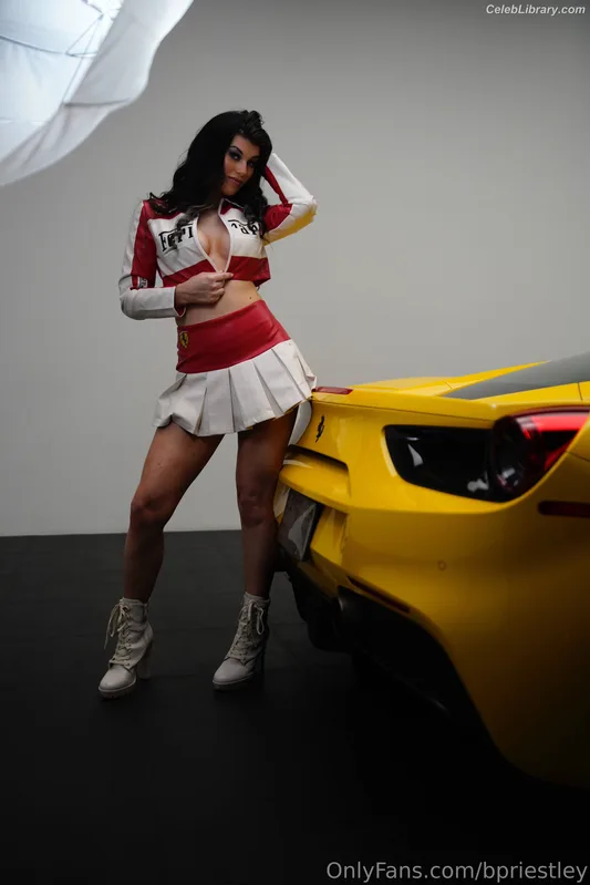 Bea Priestley photo 15 of 1040