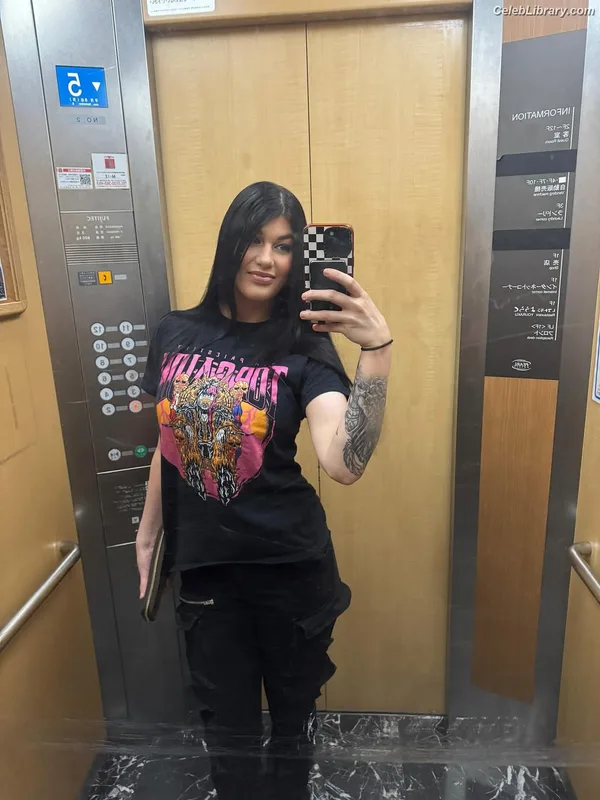 Bea Priestley photo 2 of 1040