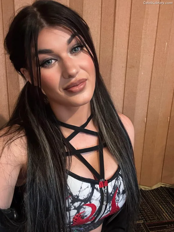 Bea Priestley photo 5 of 1040