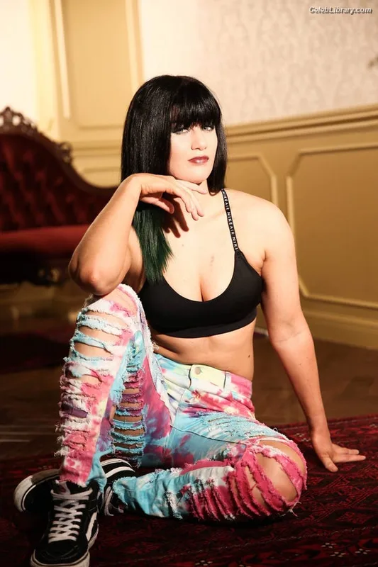 Bea Priestley photo 11 of 1040