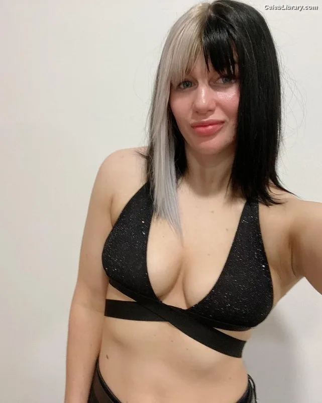 Bea Priestley photo 22 of 1040
