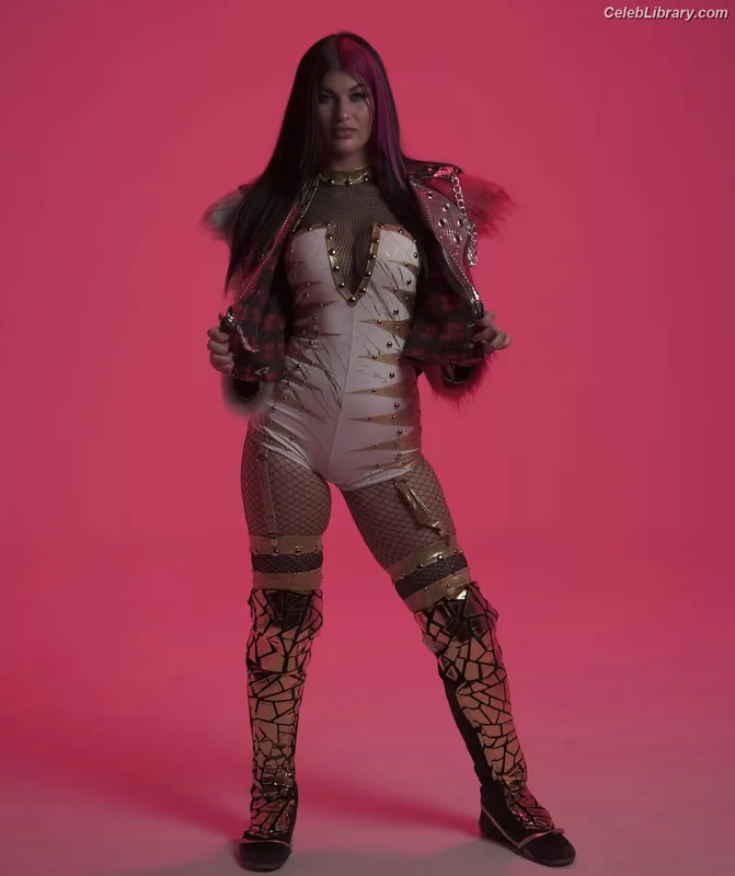 Bea Priestley photo 8 of 1040