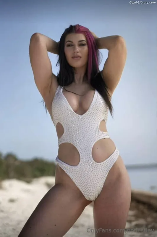 Bea Priestley photo 9 of 1040