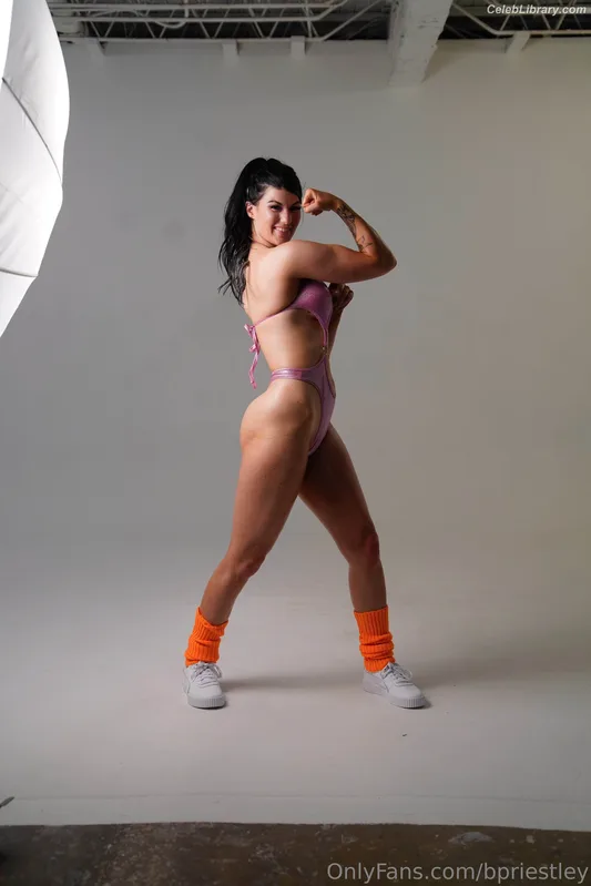 Bea Priestley photo 6 of 1040