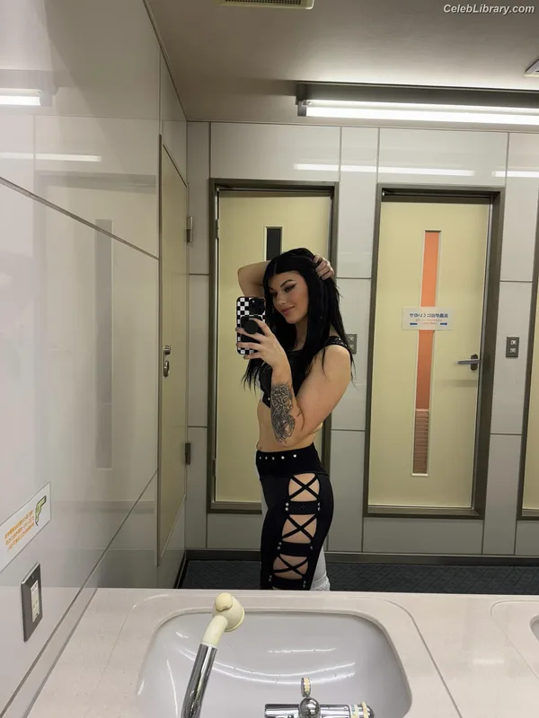 Bea Priestley photo 23 of 1040