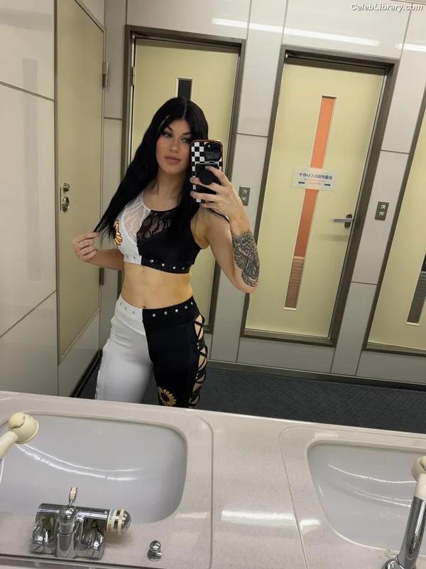 Bea Priestley photo 24 of 1040