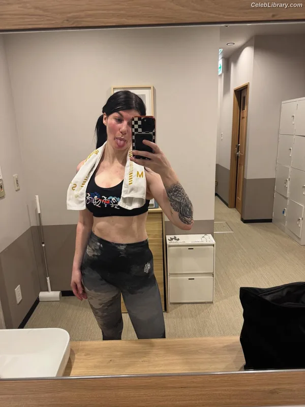 Bea Priestley photo 1 of 1040