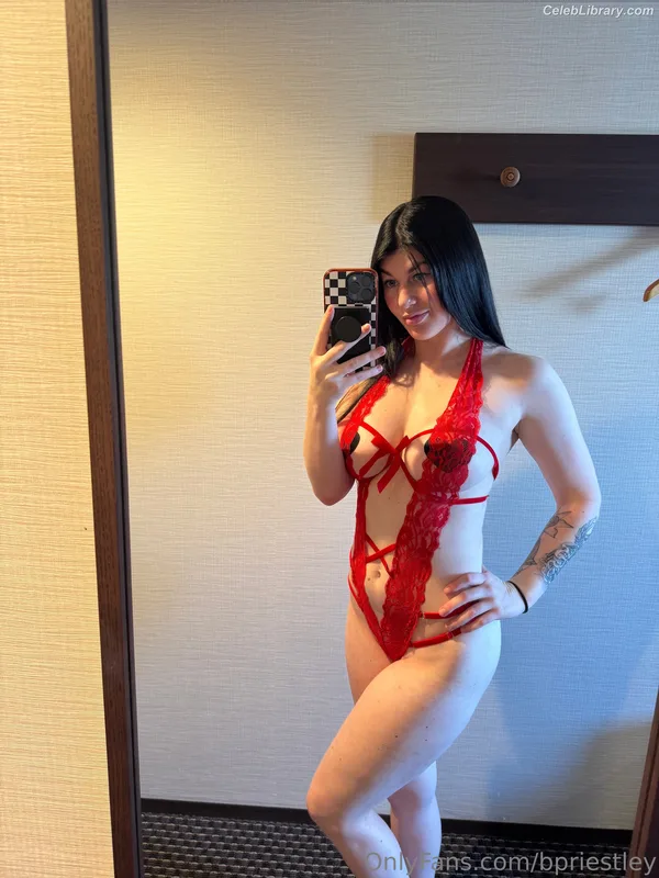 Bea Priestley photo 21 of 1040