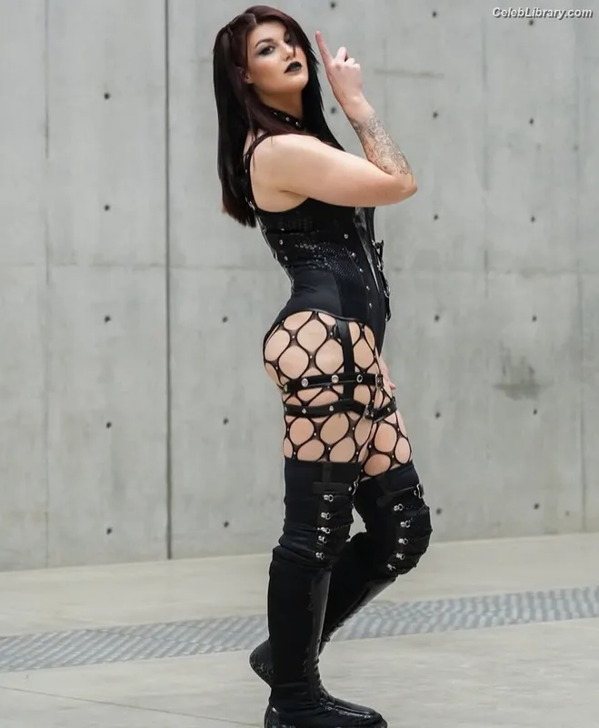 Bea Priestley photo 21 of 1040