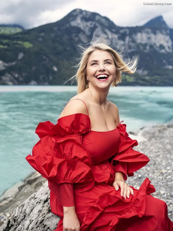 Beatrice Egli photo 18 of 107
