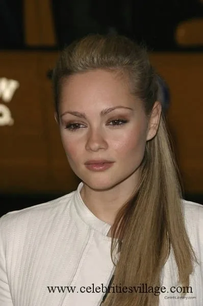 Beatrice Rosen photo 2 of 178