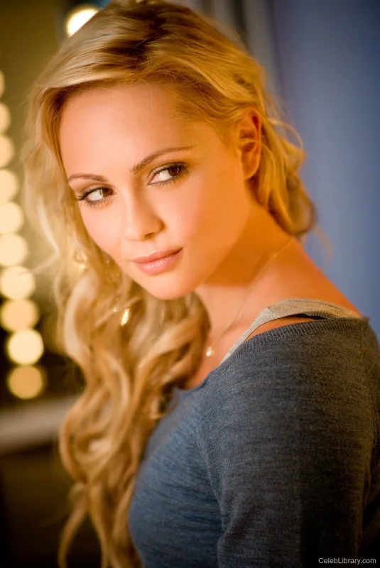 Beatrice Rosen photo 16 of 178