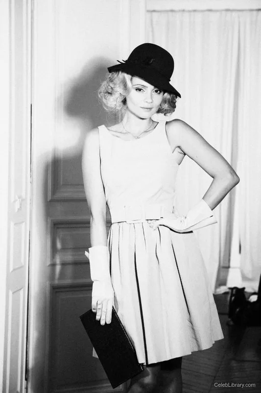Beatrice Rosen photo 18 of 178