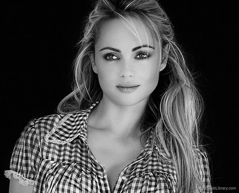 Beatrice Rosen photo 3 of 178