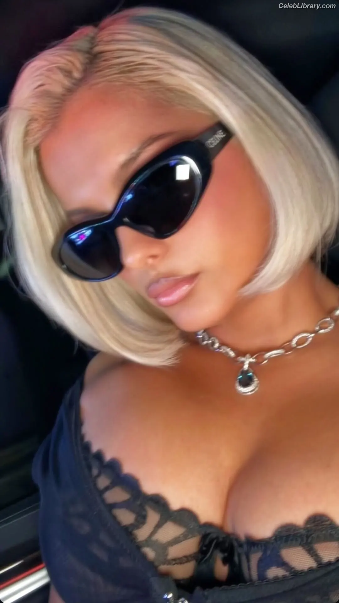 Bebe Rexha photo 10 of 403