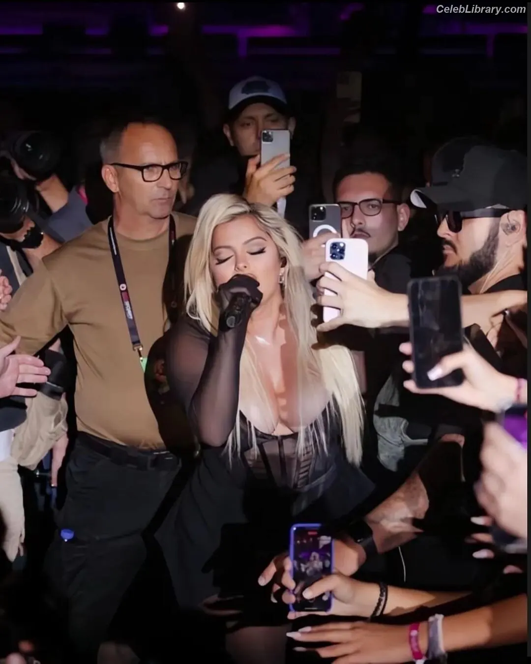 Bebe Rexha photo 7 of 403