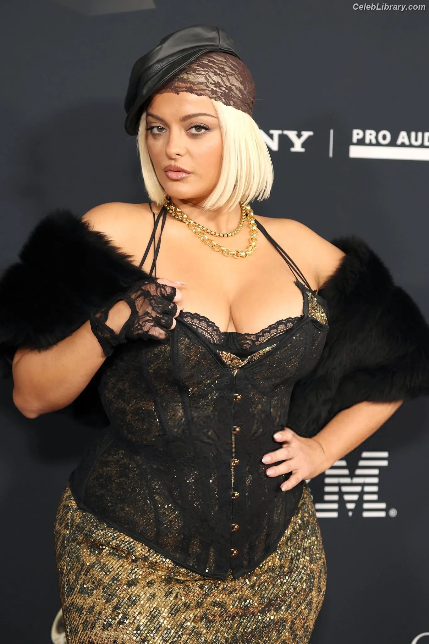 Bebe Rexha photo 4 of 403