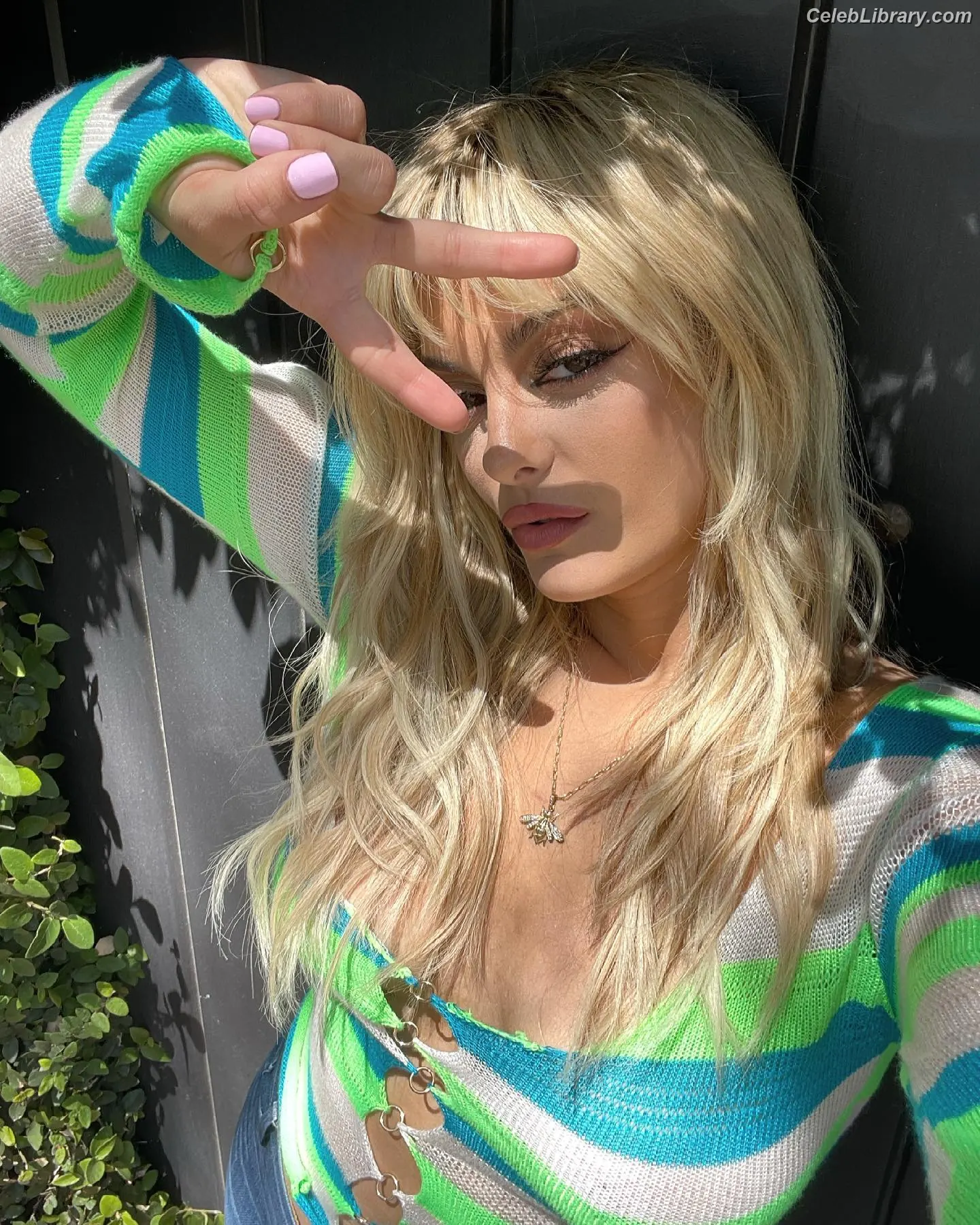 Bebe Rexha photo 5 of 403