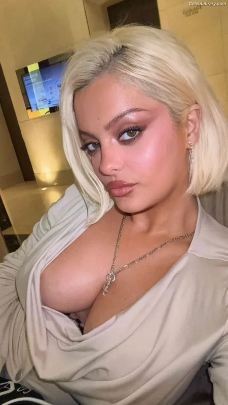 Bebe Rexha photo 12 of 404