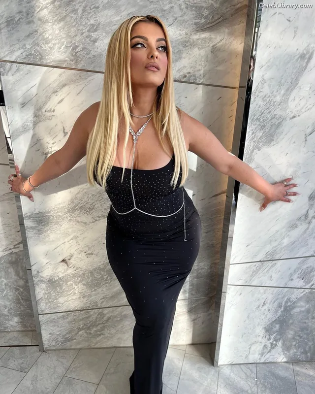 Bebe Rexha photo 2 of 404