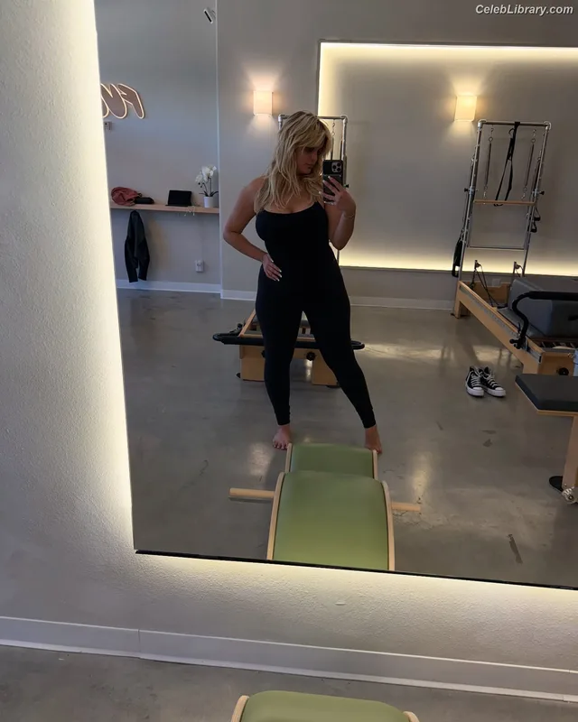 Bebe Rexha photo 12 of 404