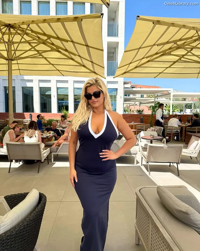 Bebe Rexha photo 21 of 404
