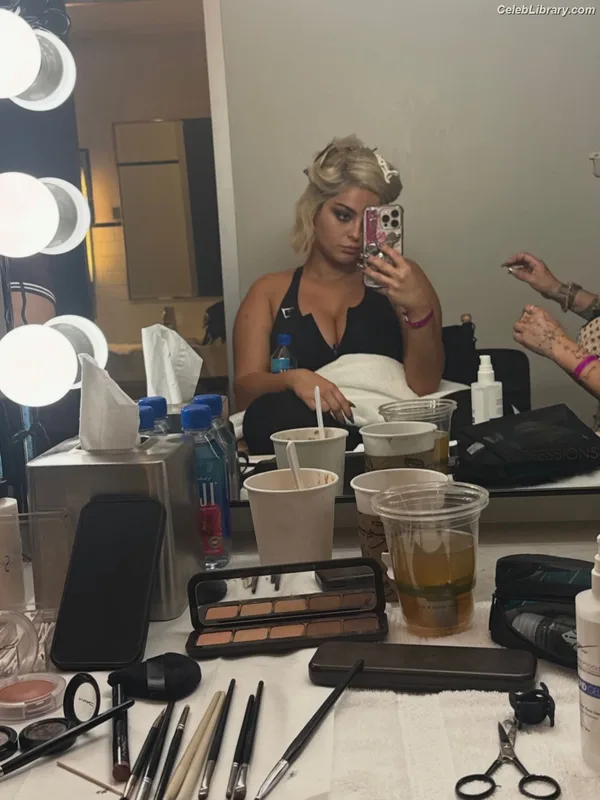 Bebe Rexha photo 9 of 404