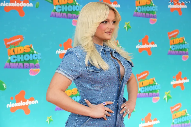 Bebe Rexha photo 17 of 404