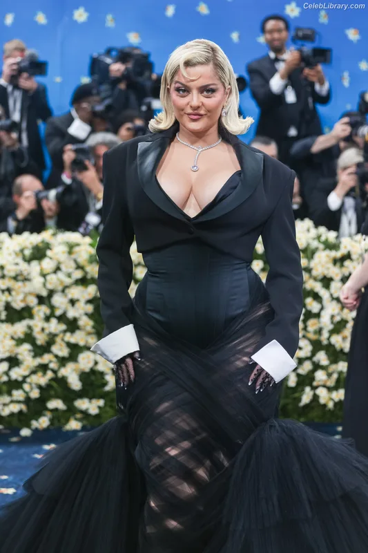 Bebe Rexha photo 10 of 404
