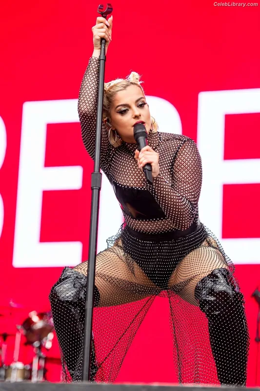 Bebe Rexha photo 1 of 404