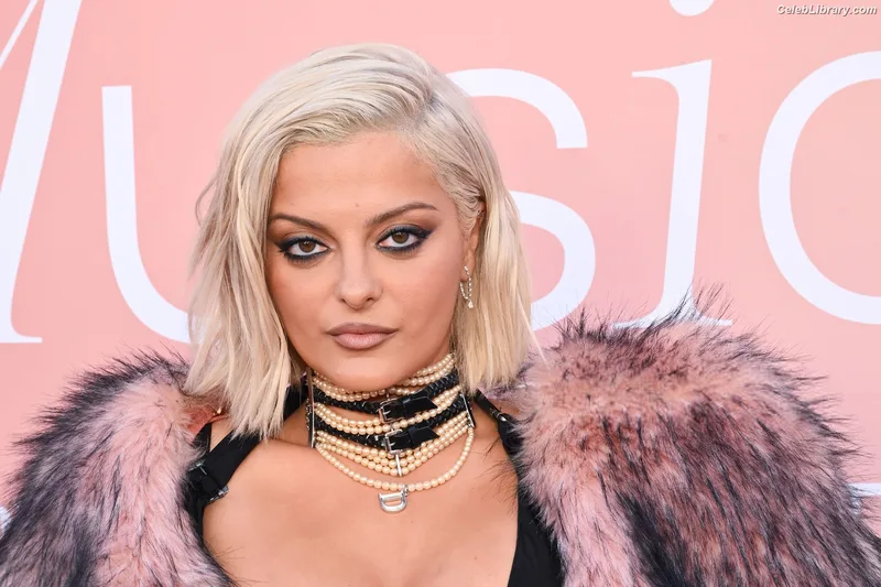 Bebe Rexha photo 8 of 404