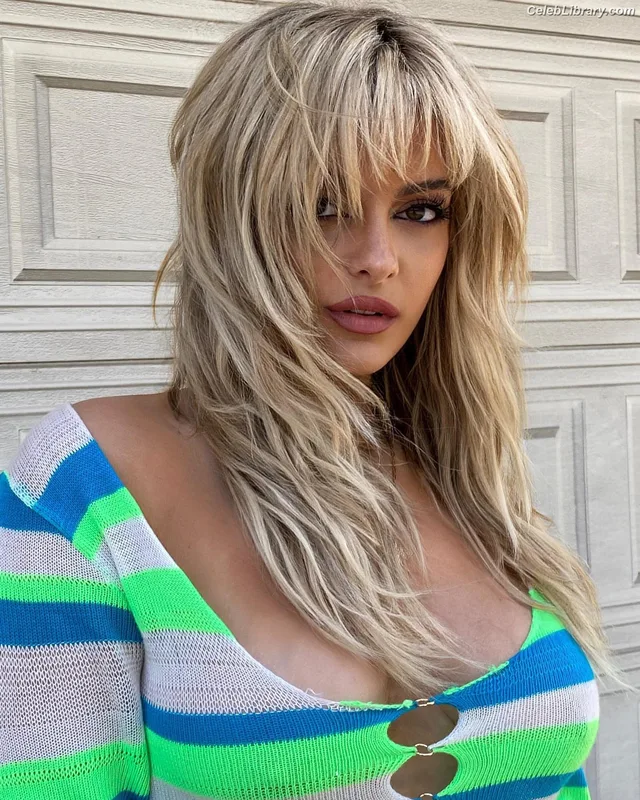 Bebe Rexha photo 4 of 404