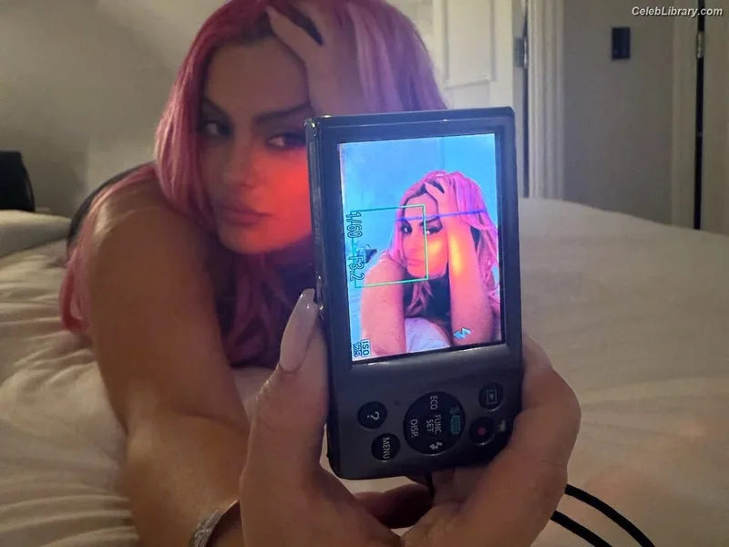 Bebe Rexha photo 14 of 404