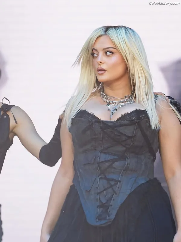 Bebe Rexha photo 10 of 404