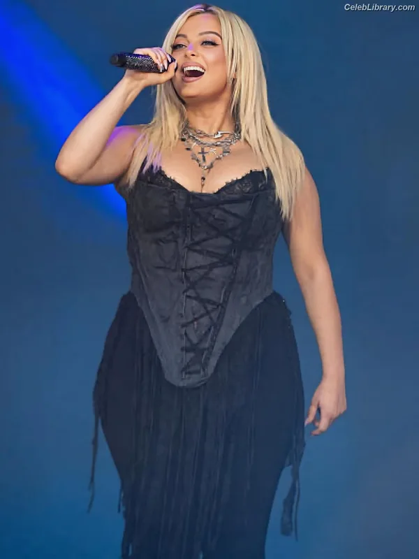 Bebe Rexha photo 14 of 404