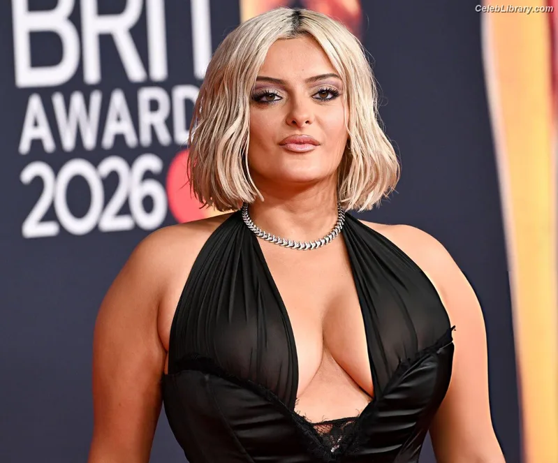 Bebe Rexha photo 4 of 404