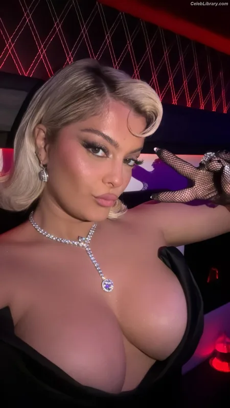 Bebe Rexha photo 6 of 404