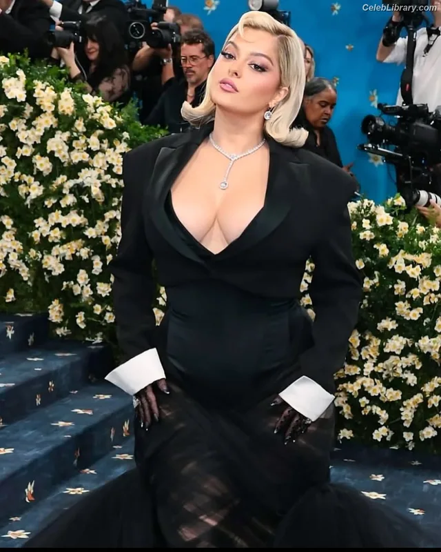Bebe Rexha photo 9 of 404