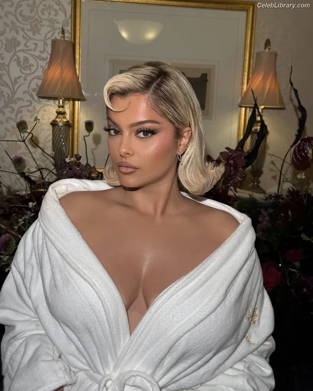 Bebe Rexha photo 10 of 404