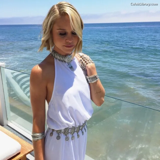Becca Tobin photo 3 of 88