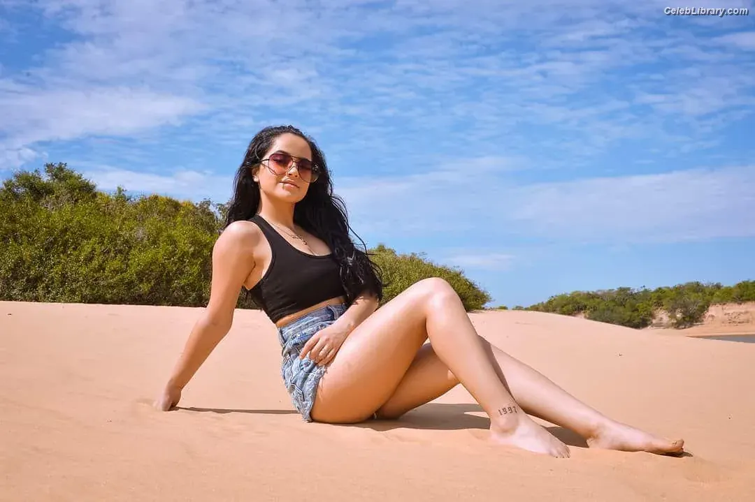 Becky G photo 8 of 805