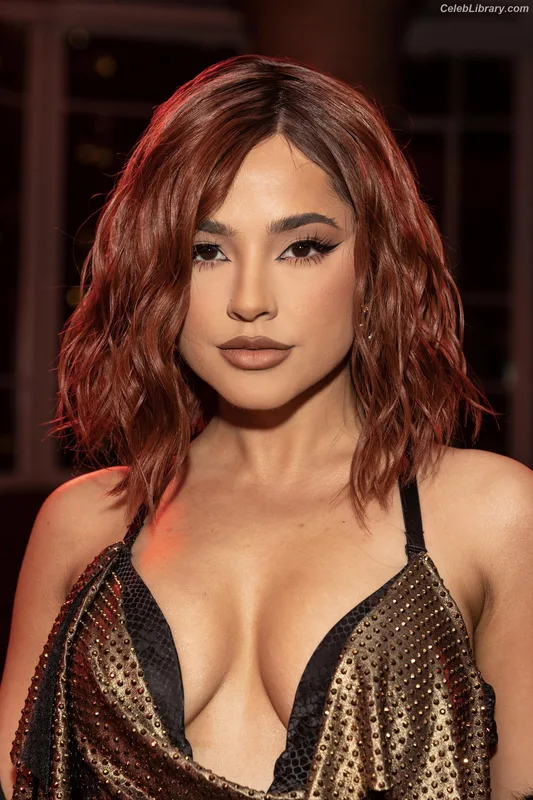Becky G photo 2 of 806