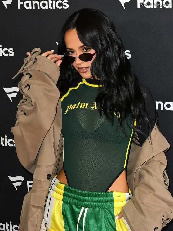Becky G photo 11 of 806