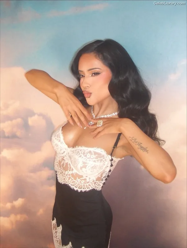 Becky G photo 16 of 806