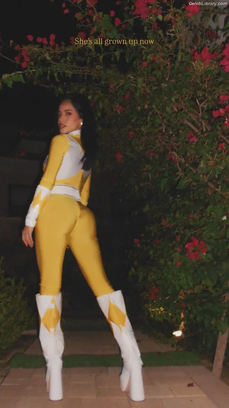 Becky G photo 19 of 806