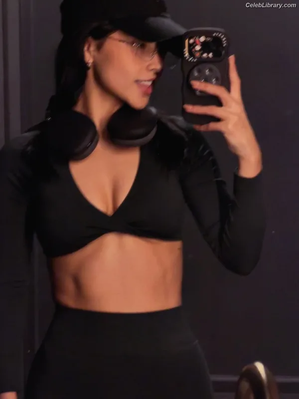 Becky G photo 23 of 806